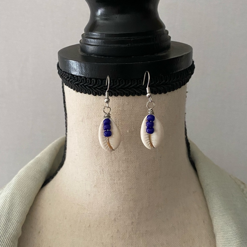 New Handmade Shell Earrings - Picture 5 of 5